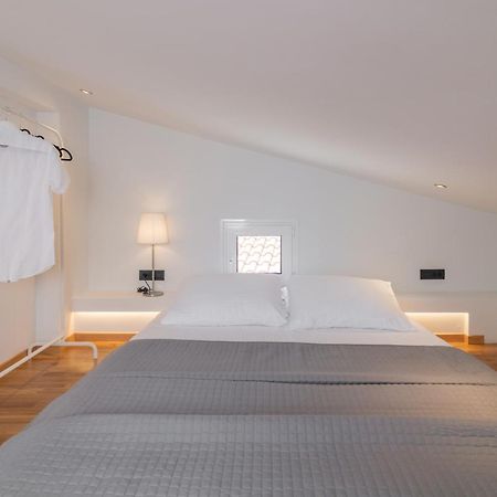 Minimal Loft With Sea View Over Zakynthos Harbor! Eksteriør bilde